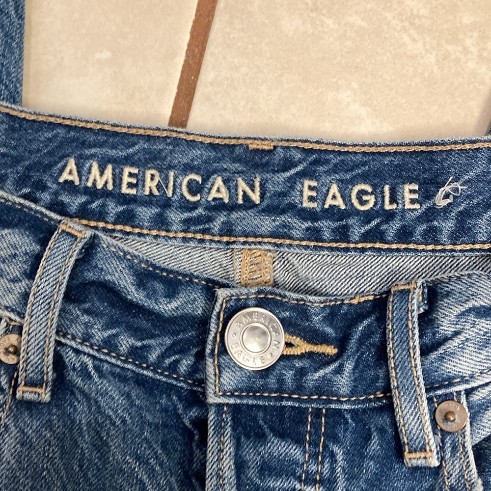 American Eagle 90’s Boyfriend Jeans - Picture 7 of 11